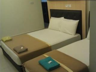 New Wave Vines Hotel Seri Kembangan Exterior foto
